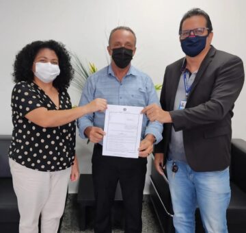 Sindcontrole entrega Projeto de Lei Conselheiro Cidadão para deputado Lazinho da Fetagro